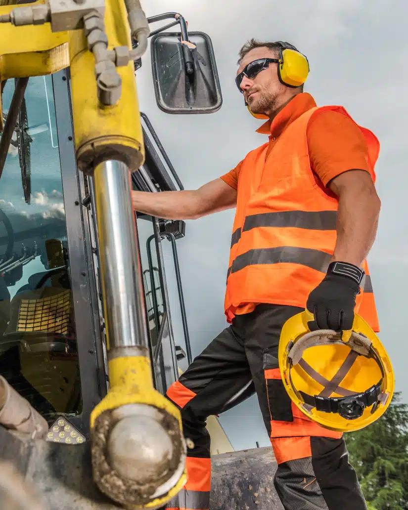 heavy duty road construction machinery caucasian o       utc