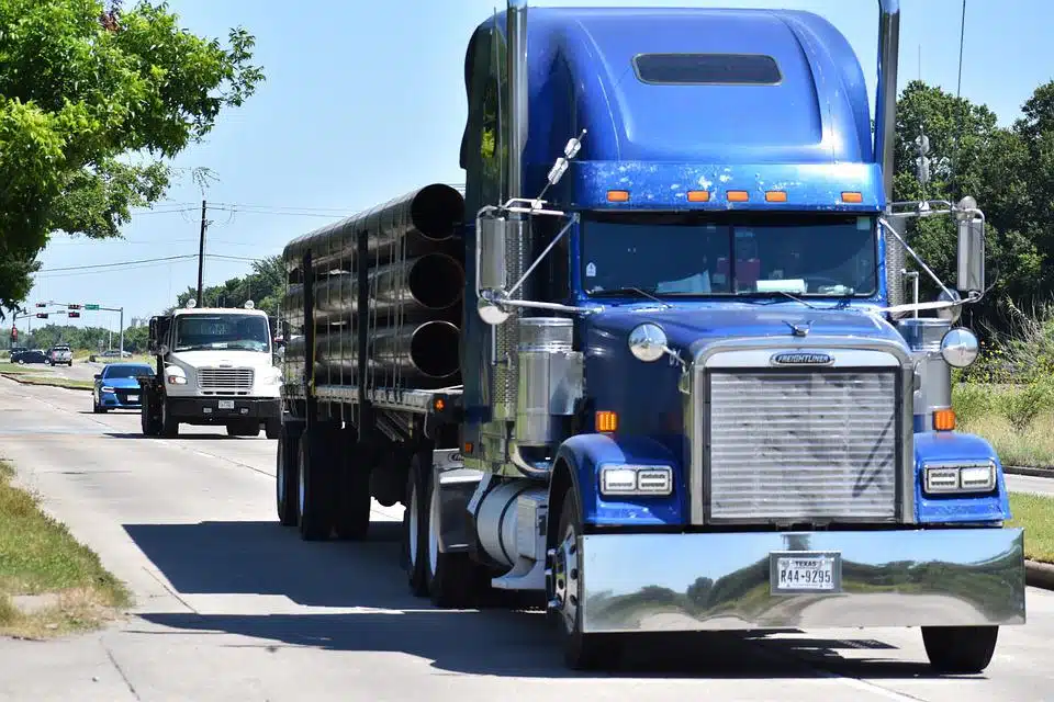 Moving a Semi-Truck with Freedom Heavy Haul 2 Moving a Semi-Truck