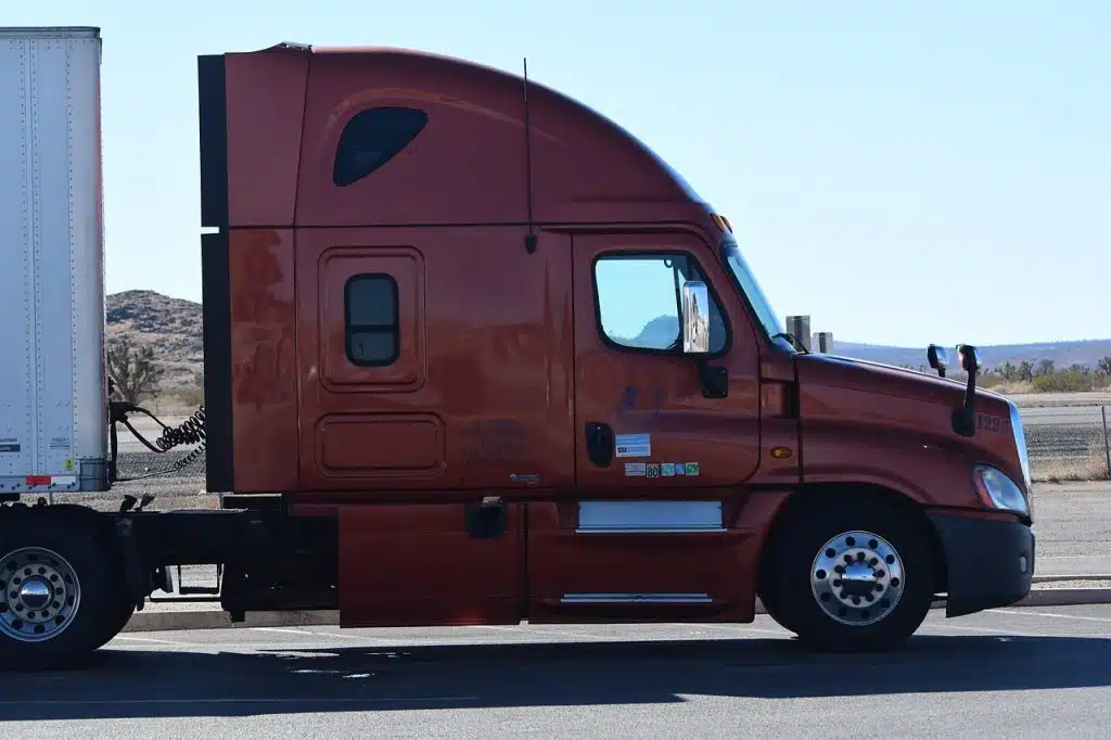 What is Reefer Trucking? 3 truck 5939158 1280
